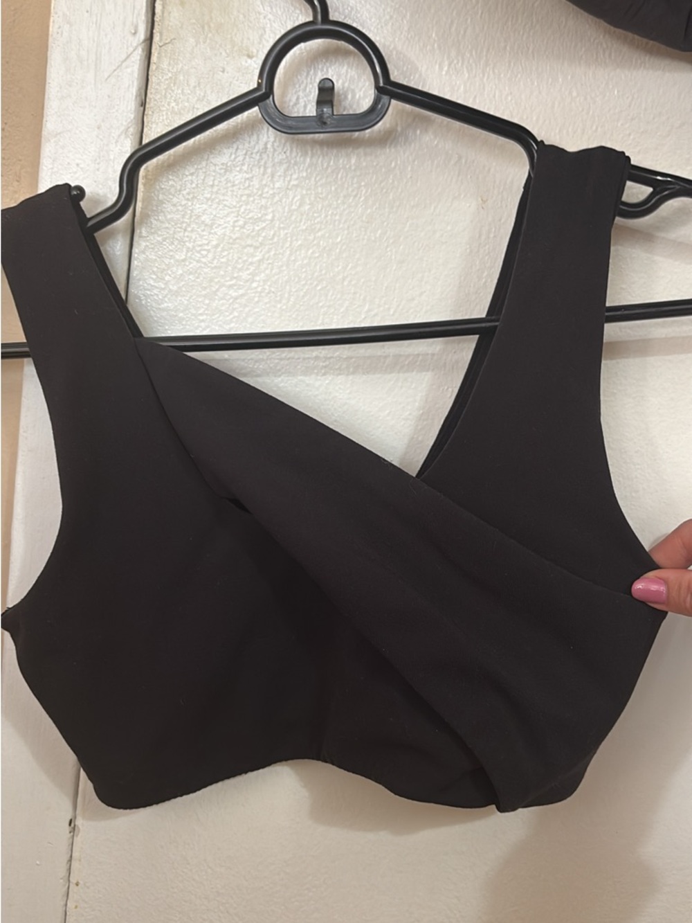 lululemon athletica black front cross Sports Bra, size 4
